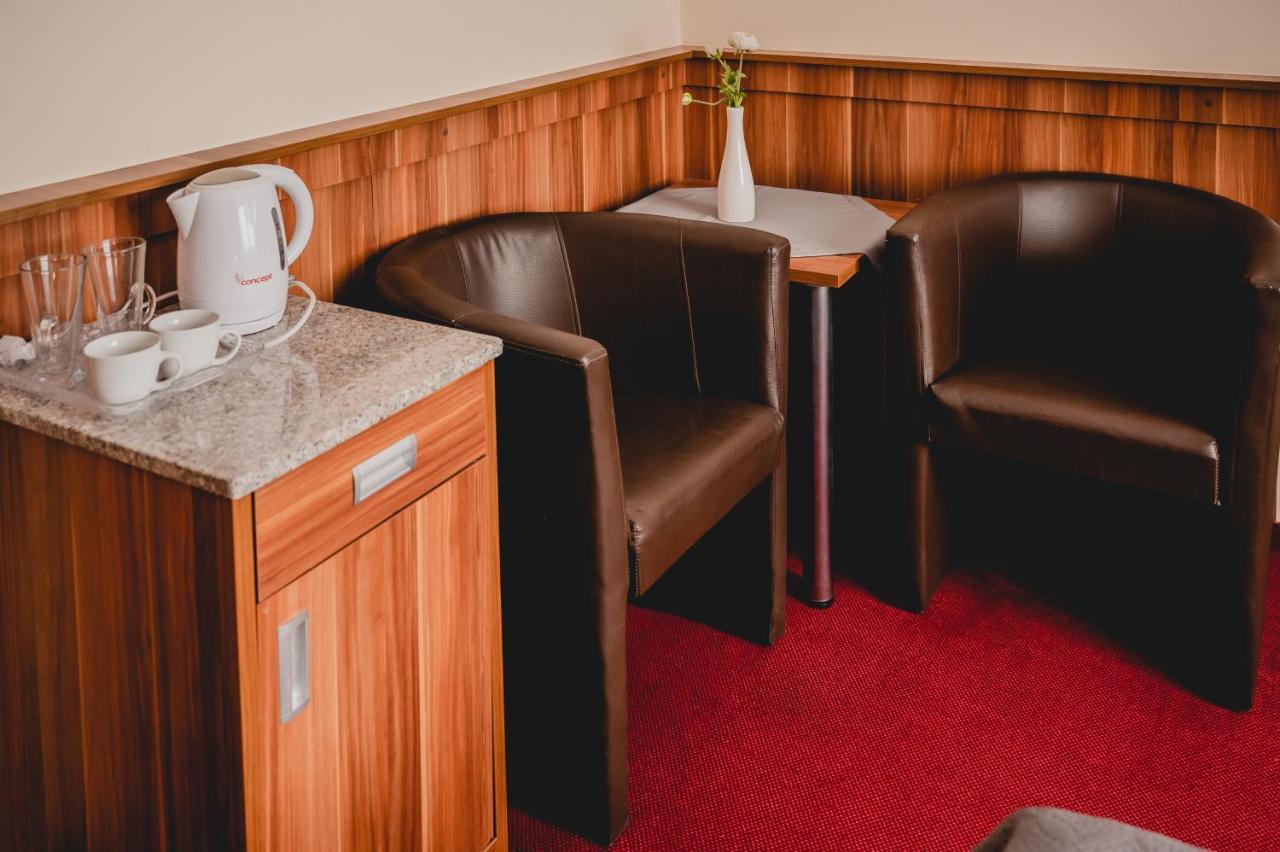 Hotel Nad Morzem- Art-Pension Swierzno Bagian luar foto