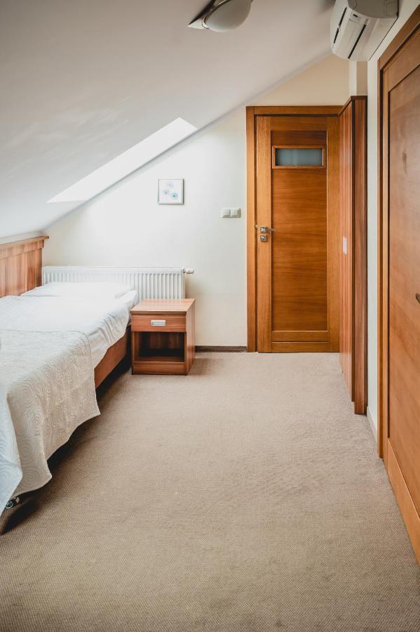 Hotel Nad Morzem- Art-Pension Swierzno Bagian luar foto