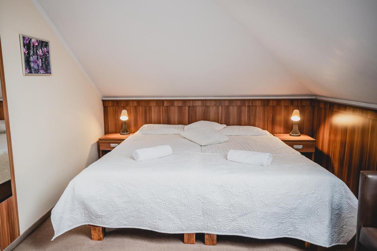 Hotel Nad Morzem- Art-Pension Swierzno Bagian luar foto